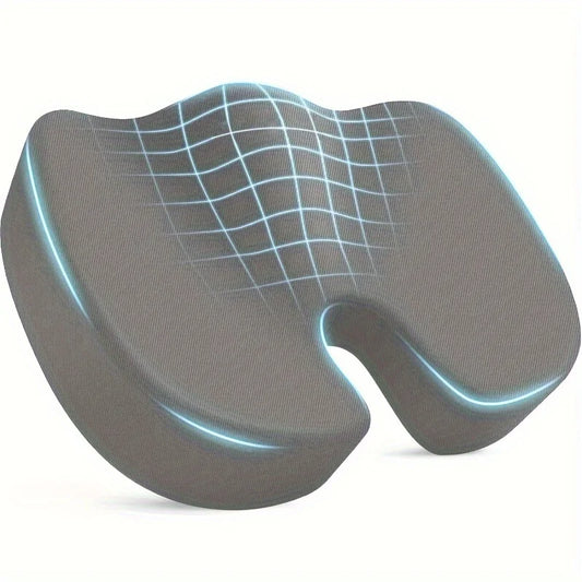 Ergonomisches Sitzkissen aus Memory-Schaum für Büro, Auto und Flugzeug. Unterstützt eine gesunde Sitzhaltung, entlastet Rücken und Gesäß und bleibt dank rutschfester Unterseite sicher an Ort und Stelle. Leicht, komfortabel und vielseitig einsetzbar.