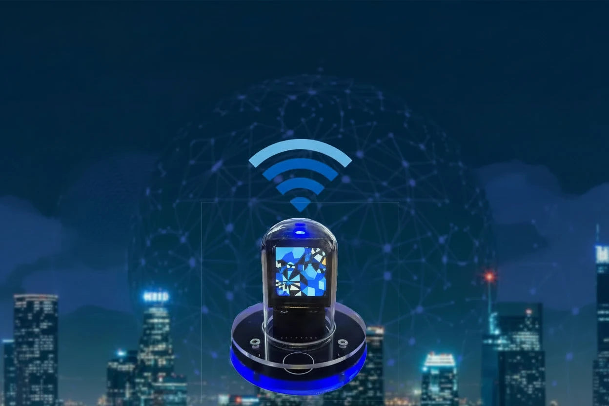 Moderne Smart-Uhr im Nixie-Tube-Stil mit futuristischem Cyberpunk-Design. Zeigt Uhrzeit, Datum und Wetter automatisch per WLAN, mit animierten Effekten, Nachtmodus und individueller Anpassung – ein stylischer Hingucker für Home Office und Schreibtisch