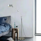 Moderne LED Stehlampe mit langem Arm