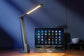 Moderne LED Schreibtischlampe – dimmbares Licht für mehr Komfort im Home Office
Diese praktische Tischlampe mit Touch-Steuerung sorgt für angenehmes, augenschonendes Licht bei der Arbeit oder beim Lernen. Das faltbare Design spart Platz, während die USB-Ladefunktion zusätzlichen Komfort bietet. Ideal für ein produktives und modernes Home Office.