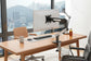 Höhenverstellbare Monitorhalterung mit Gasdruckarm für ergonomisches Arbeiten. Geeignet für 13–32 Zoll Monitore, stabil, flexibel einstellbar und platzsparend – ideal für Büro, Homeoffice und Gaming.