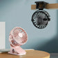Tragbarer Clip-Ventilator mit 720° Rotation für flexible Luftzirkulation in jedem Winkel. Mit 3 Geschwindigkeitsstufen und integriertem LED-Nachtlicht sorgt er für Komfort bei Tag und Nacht. Dank Clip-, Tisch- oder Wandmontage vielseitig einsetzbar im Homeoffice, Schlafzimmer oder unterwegs. Wiederaufladbar per USB, kompakt und leicht – ideal für Reisen, Büro und Camping.
