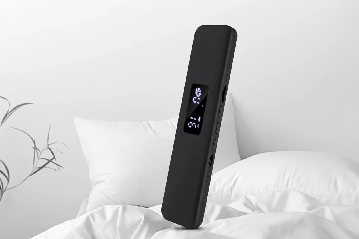 Kabelloser Knochenleitungs-Lautsprecher für unter das Kissen – sorgt für entspannten Klang ohne Ohrdruck. Mit Bluetooth 5.0, TF-Karten-Support, Sleep-Timer und kompakter Bauweise ideal für Zuhause, Hotel oder Reisen.