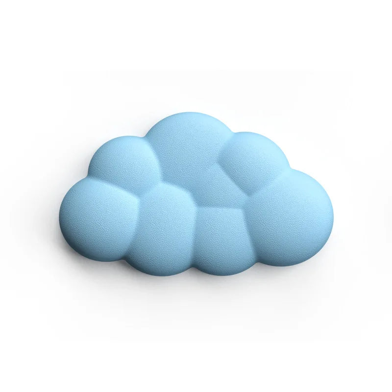 Ergonomisches Mauspad mit Handgelenkauflage – mehr Komfort im Home Office
Dieses hochwertige Mauspad mit integrierter Handgelenkauflage aus Memory Foam passt sich optimal an und entlastet dein Handgelenk bei langen Arbeitszeiten. Die rutschfeste Unterseite sorgt für Stabilität, während die wasserabweisende Oberfläche leicht zu reinigen ist. Perfekt für produktives Arbeiten im Home Office, Büro oder beim Gaming.