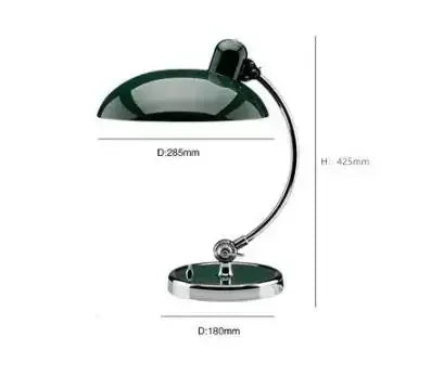 Moderne Tischlampe im Bauhaus- und Nordic-Design – stilvolles Licht für dein Home Office
Diese elegante Tischlampe vereint zeitloses Design mit praktischer Funktionalität. Die verstellbare Lichtausrichtung sorgt für optimalen Komfort beim Arbeiten, während das minimalistische Design jeden Raum optisch aufwertet. Perfekt für ein modernes und gemütliches Home Office.