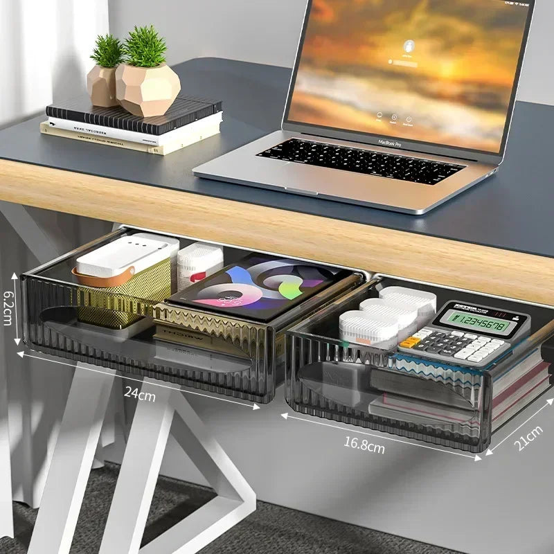 Ausziehbare Untertisch-Schublade für mehr Stauraum und einen aufgeräumten Arbeitsplatz im Homeoffice oder Büro. Die platzsparende Montage unter der Tischplatte schafft versteckten Stauraum für Stifte, Kabel, Ladegeräte und Zubehör, ohne Arbeitsfläche zu verlieren. Praktisch, robust und ideal für eine organisierte Schreibtischumgebung.