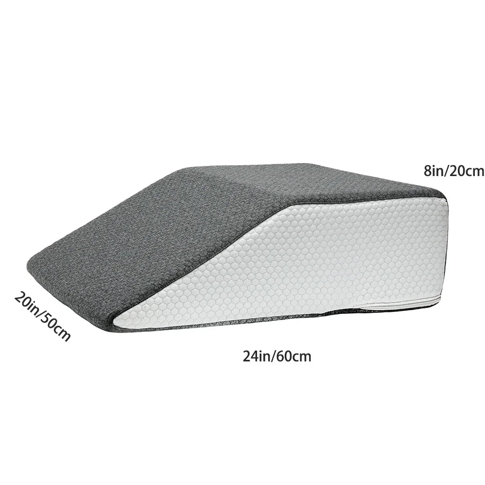 Ergonomisches Beinkissen aus Memory Foam zur komfortablen Hochlagerung der Beine beim Schlafen oder Entspannen. Unterstützt eine natürliche Liegeposition, entlastet Beine und Hüfte und sorgt für mehr Komfort bei Rücken- und Seitenschläfern.