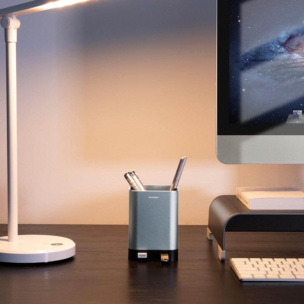 Smarter Stifthalter aus Aluminium mit integrierten USB Hub / Ports - Smarter Home Office - Smartes Arbeiten im Home Office und Unterwegs